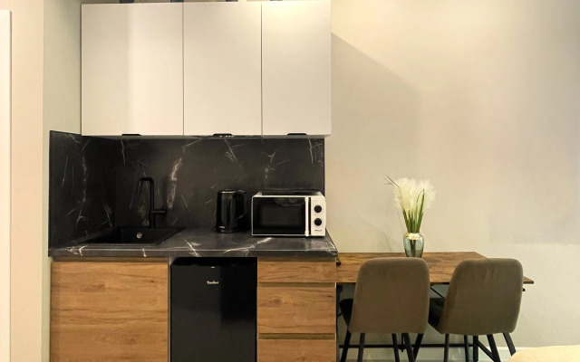 Апартаменты с балконом и видом на сосновый парк рядом с морем