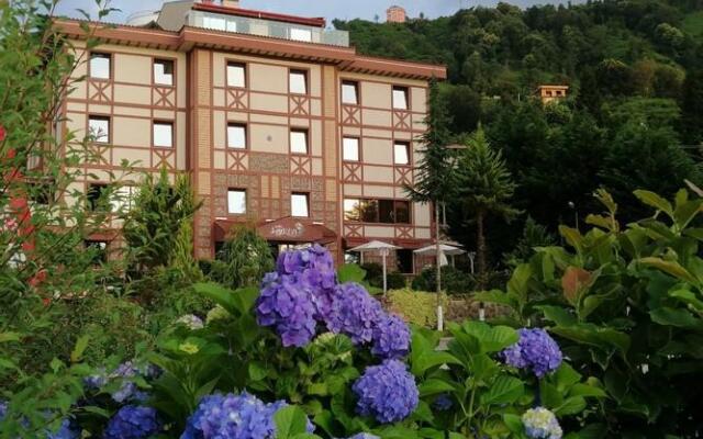 Lazlakar Hotel