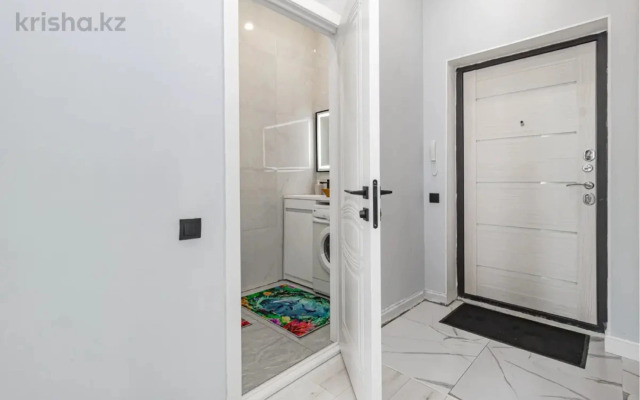 Izumrudnaya Krasotka Flat