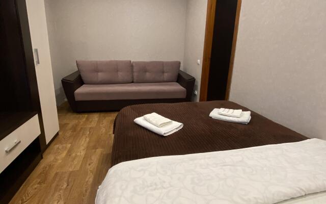 Апартаменты Шестиместная двушка DUBKI с 4 кроватями