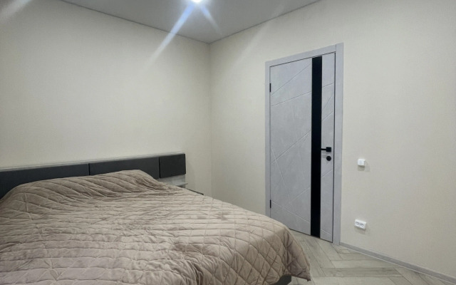 Квартира 2-комнатная квартира на улице Александра Курынова 4