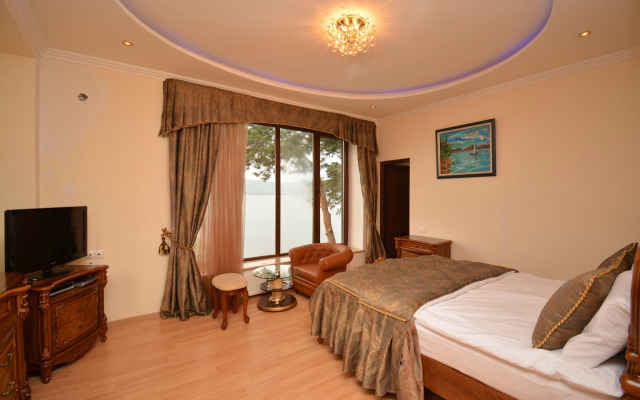 Blue Panorama Sevan Hotel