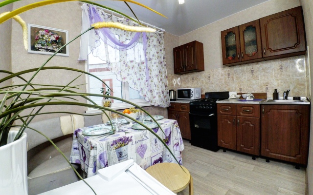 Uyutnaya U Rivyery Flat