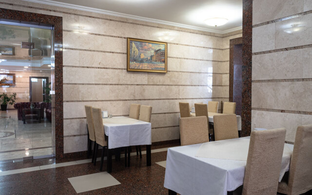 Bakkara Complex Hotel