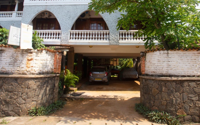 Yoho Ivory Inn Guest house