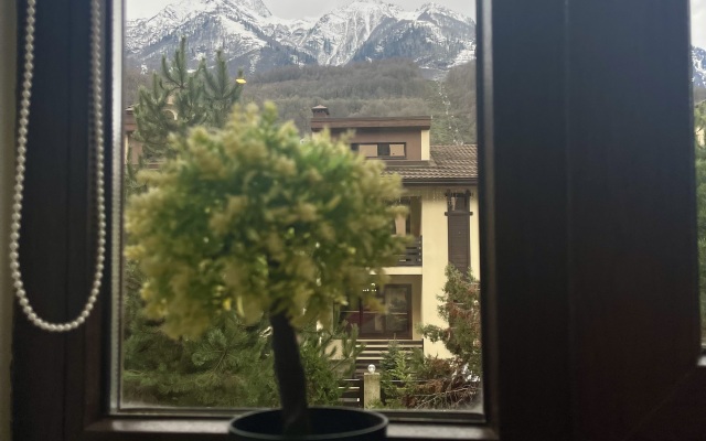 Квартира Трехкомнатная видовая напротив подъемника