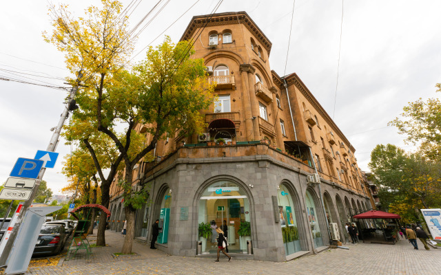 KeyGo #0103, 1 Bedroom, City Center Apartments