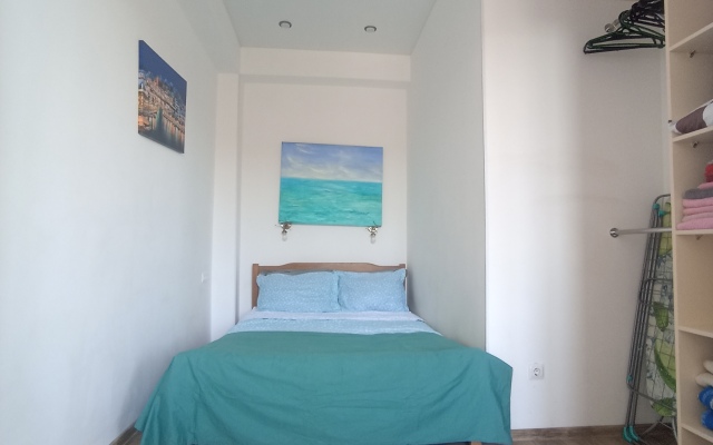 Na Naberezhnoy 4/1 Apartments
