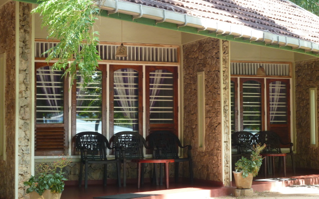 Riviera Resort Hotel