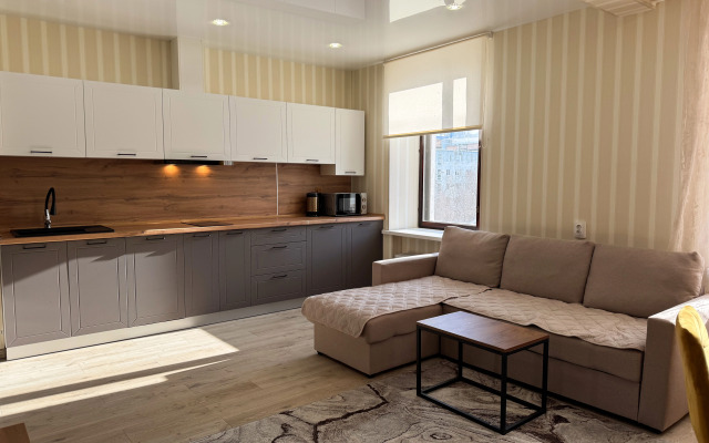 Квартира 2-комнатная на Октябрьской 3