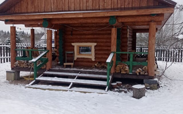 Domik Khudozhnikov Guest House