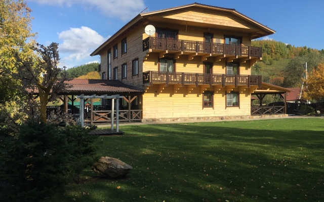 Yakovka Chalet