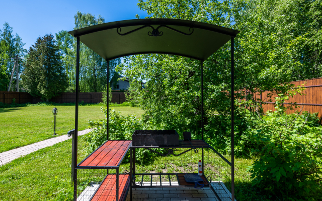 Holidayspahouse Guest house