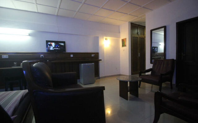 Whispering Palms Hotel and Resort