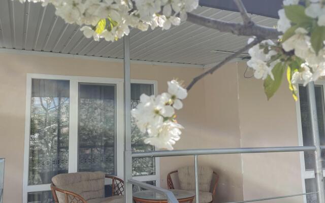 Nikol Guest House