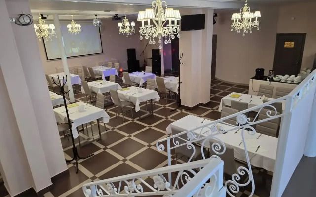 Metrotel Hotel