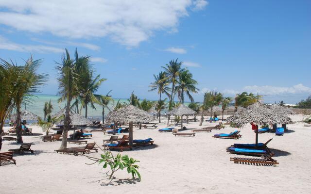 Отель Jumbo Watamu All Inclusive