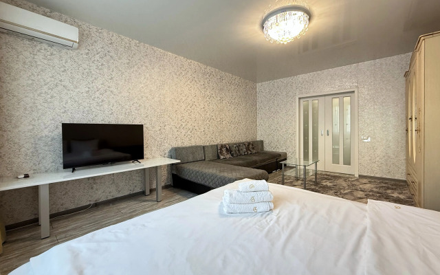 Апартаменты 2-комнатные HomeApart Скрыганова 4Д