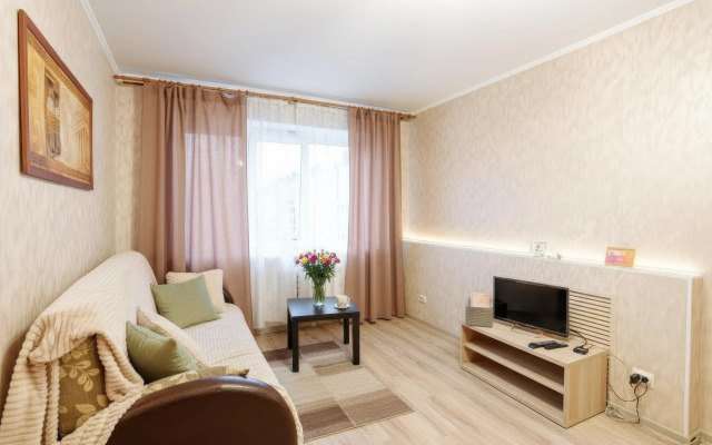 Апартаменты 9 ночей в центре на Анохина 37