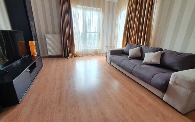 Квартира двухкомнатная 76м2 на Куйбышева 40