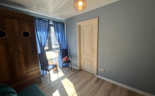 Apartamenty 3kh Komnatnye Dizaynerskie Apartamenty S Basseynom Apartments