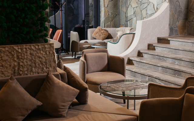 Tash Maral Hotel