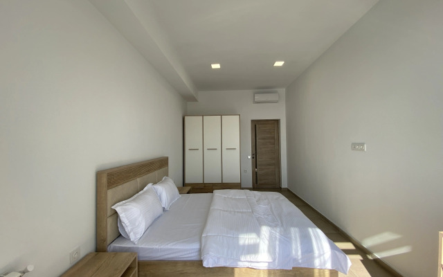 S Sovremennym Dizaynom Na Ulitse Kokhbatsi, Ko1617 Flat