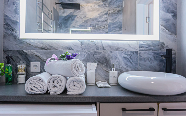 Апартаменты SunSet 2-я Оранжерейная 213