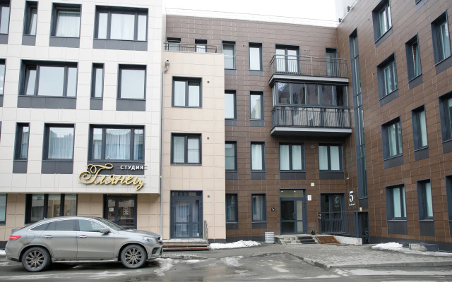 V Tsentre Petrozavodska U Naberezhnoy Flat