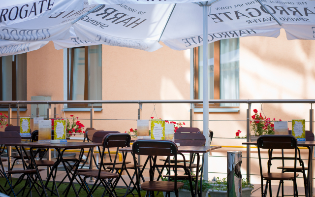 Cronwell Inn Stremyannaya Hotel