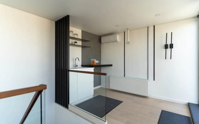 Dvuhehtazhnye Apartamenty s otkrytoj terrasoj na Stachek 62