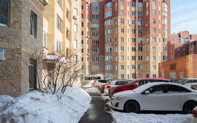 Stilnaya Kvartira S Vidom Na Most Vlyublennykh Apartments
