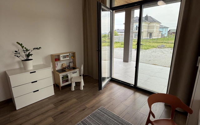 Частный Дом Семейный в Матросово