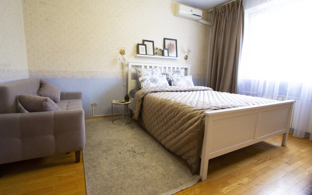 V Novogireevo Flat