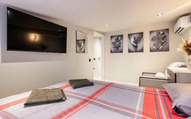 Квартира Суворовская 19с2