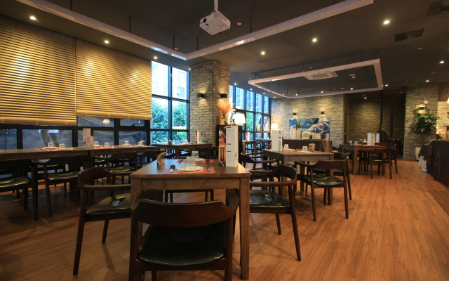 Vella Suite Hotel Suwon