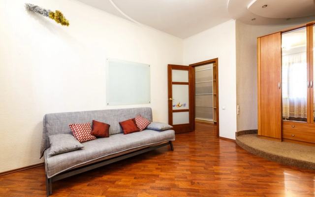 Квартира от Компании Хоум Отель на Степана Разина 154