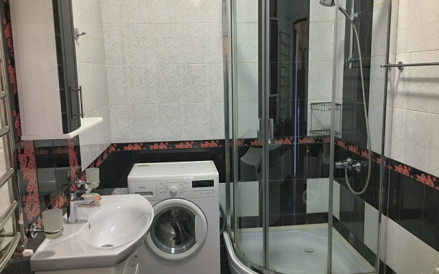 Executive Scenic Two-Room Apartment with Balconies on the Yalta Embankment