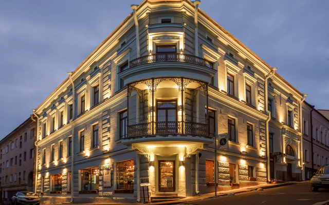 Dom Tat Hotel