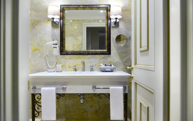 Ambassadori Hotel Tbilisi