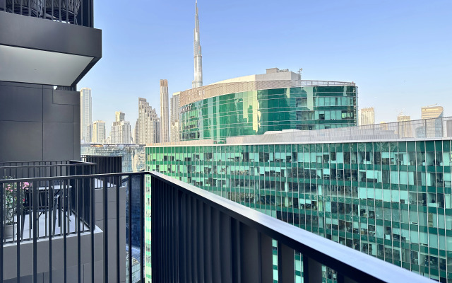Апартаменты Vserve Modern Oasis: Canal & Burj Views