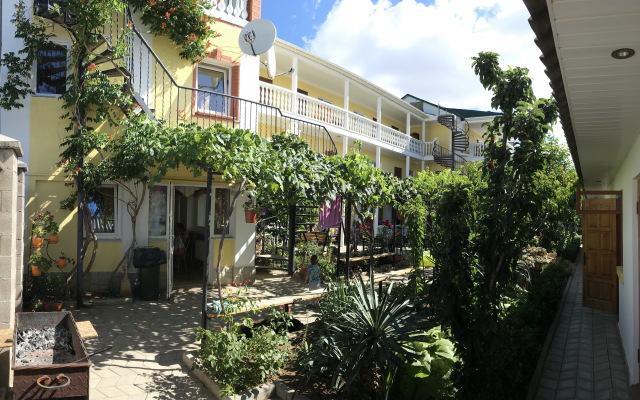 U Chizhika Guest House
