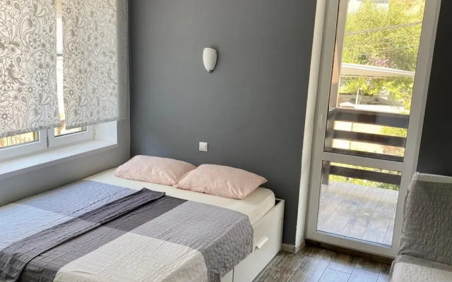 2 V Chastnom Dome Apartments