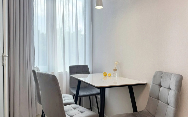 Dvukhkomnatnaya Kvartira Na Orlinoy Sopke Flat