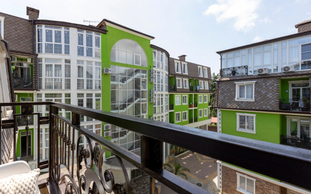 Red Apartments Art Layt Siti Apartament Koelo Apartments