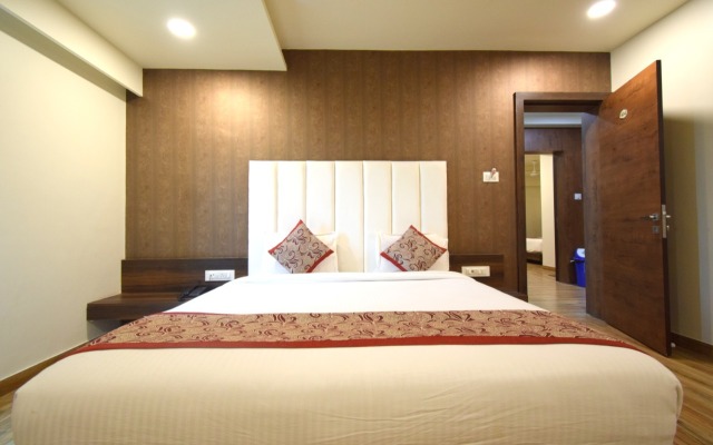 Pari Hotel
