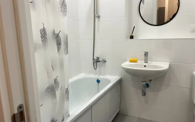 Krasivaya Yevrodvushka S Balkonom Flat