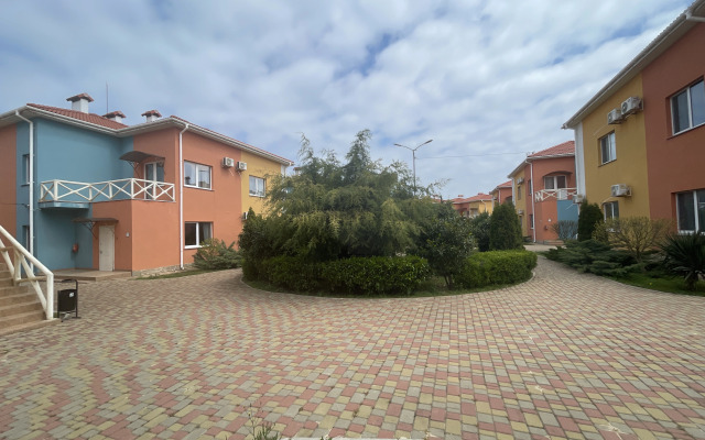 Апартаменты с бассейном и рядом с морем