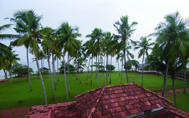 Blooming Bay - Clifftop Beach Resort