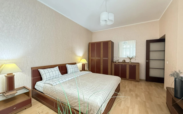 Квартира двухкомнатная рядом с Центральным парком